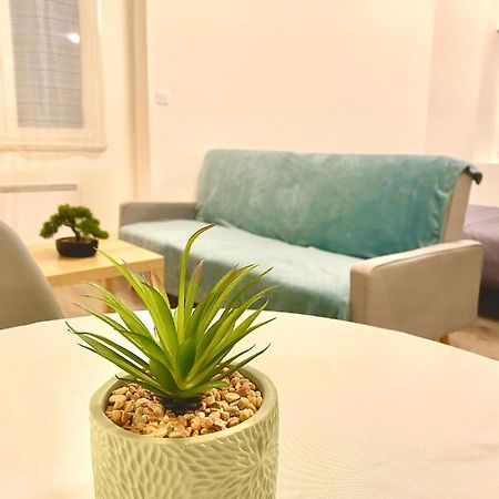 Studio Confortable Au Centre De Маноск Экстерьер фото